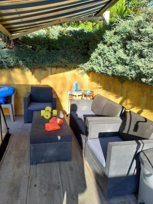 Bas De Villa, 2 Terrasses, Piscine, Spa, Sauna... Neffes 외부 사진