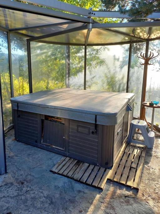 Bas De Villa, 2 Terrasses, Piscine, Spa, Sauna... Neffes 외부 사진